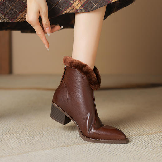 冬季新款，尖头真皮粗跟短靴YT-939-16 商品图3
