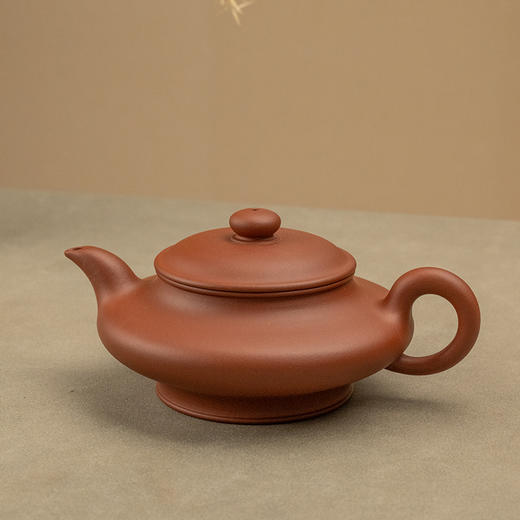 《水扁壶》 盛英杰 省陶瓷艺术名人、高级工艺美术师、实力派女陶艺家 商品图1