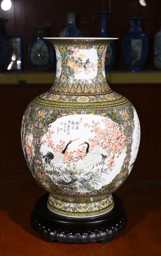 釉中彩开窗花鸟罗汉瓶 商品图0