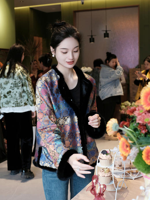 盛唐牡丹|重缎色织宋锦配水貂毛外套 商品图4