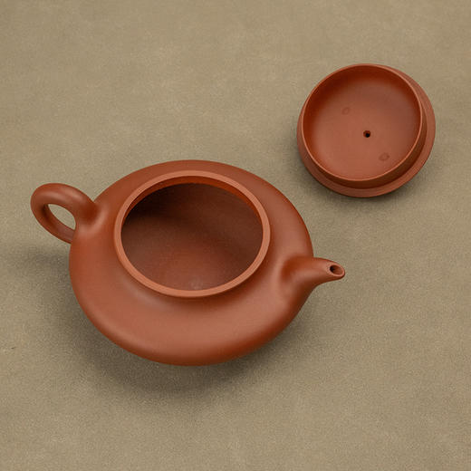 《水扁壶》 盛英杰 省陶瓷艺术名人、高级工艺美术师、实力派女陶艺家 商品图2