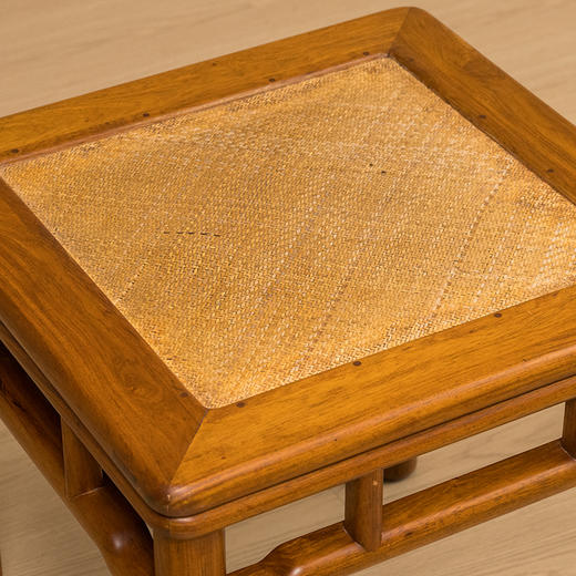 二十世纪 黄花梨圆包圆罗锅枨矮栳方凳 商品图1