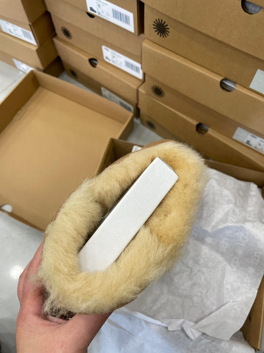 发货实拍📦
199🉐️
经典低筒木扣 商品图1