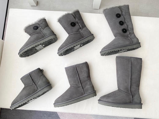 UGG扣款🉐️：199、299、358
UGG基础款🉐️：199、299，350 商品图0