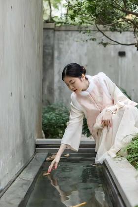 罗峥华服棉马甲