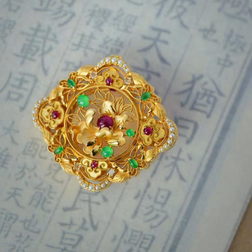 龢盒原创 步步生香 冰‮翡绿‬翠‮蛋大‬面‮丹牡‬花‬香囊 商品图1