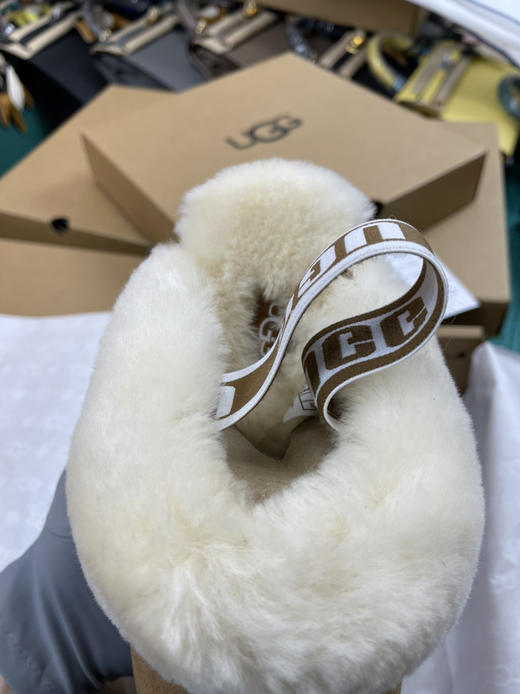 发货实拍
199🉐️
厚底星拖栗色后织带 商品图3