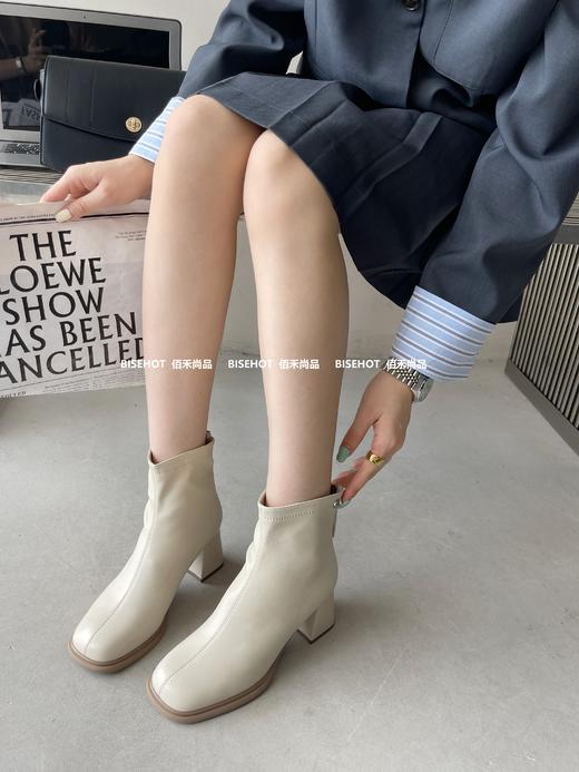 新品女士单层粗跟方头时尚矮靴962B35525（W） 商品图5