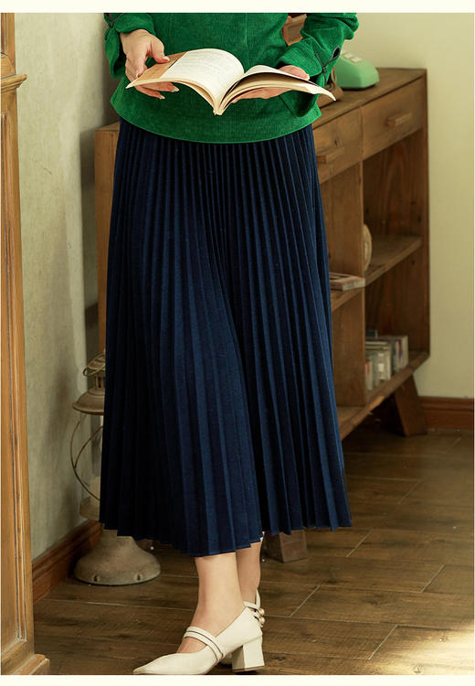 逸红颜明月优选#『虹鸢/祥雲』冬季优雅穿搭秘籍，弹力针织毛呢百褶裙 商品图10