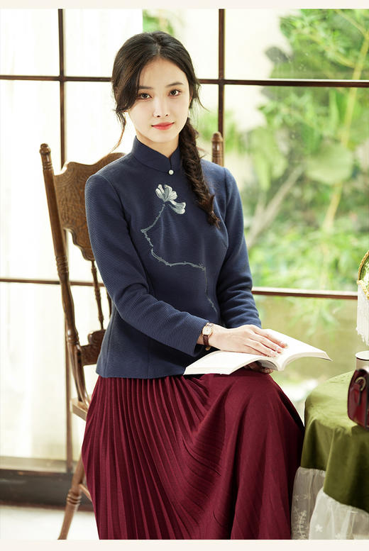 逸红颜明月优选#『虹鸢/祥雲』冬季优雅穿搭秘籍，弹力针织毛呢百褶裙 商品图7