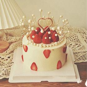 无蛋奶无麸质 皇冠草莓生日蛋糕
