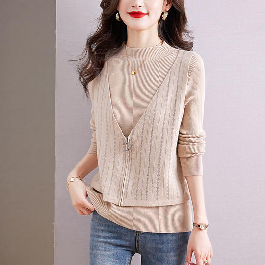 KQL E231N3289小众设计轻奢减龄假两件显瘦上衣 商品图2