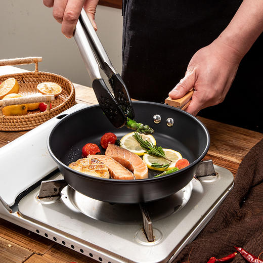 神田钛铁汤锅煎锅套装组合 汤锅煎锅22cm 商品图6