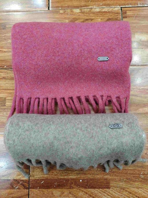 女羊绒小巾短织 商品图0