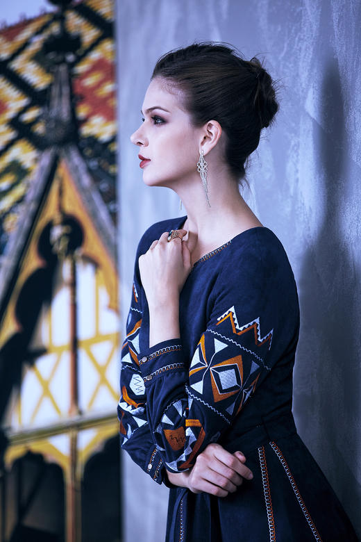 【伯妮斯茵】舒适保暖麂皮绒短款连衣裙 3S6271 商品图2