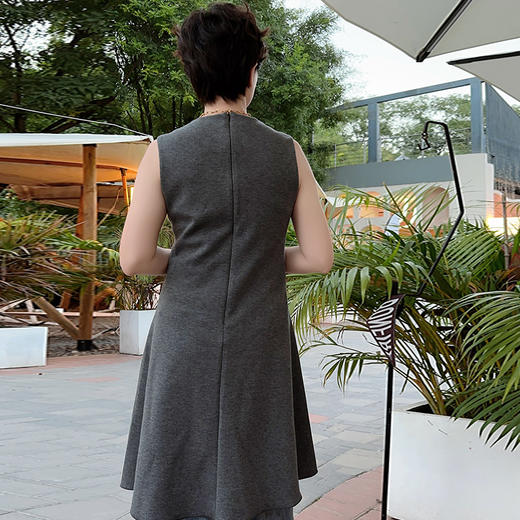 SAINT L’UCK/圣媛女装秋季中长款无袖纯色连衣裙SA319L08 商品图2