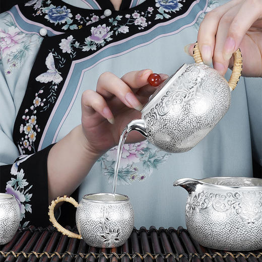 子佩集S999银【常相绕】锤纹提梁壶小茶壶公道杯摆件茶杯摆件茶具套装【AHYQ051】【YMT013】【YMT014】【YMT015】2311 商品图8