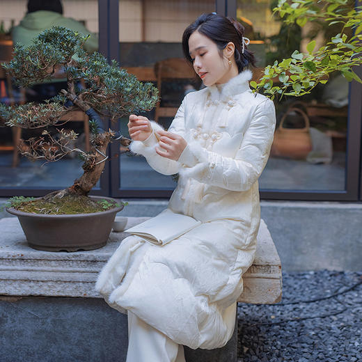 中式改良旗袍中长款盘扣羽绒服 商品图1