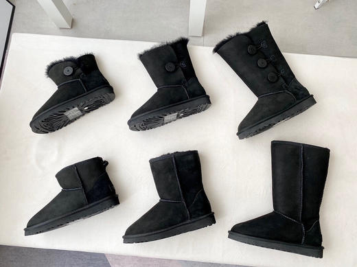 UGG扣款🉐️：199、299、358
UGG基础款🉐️：199、299，350 商品图0