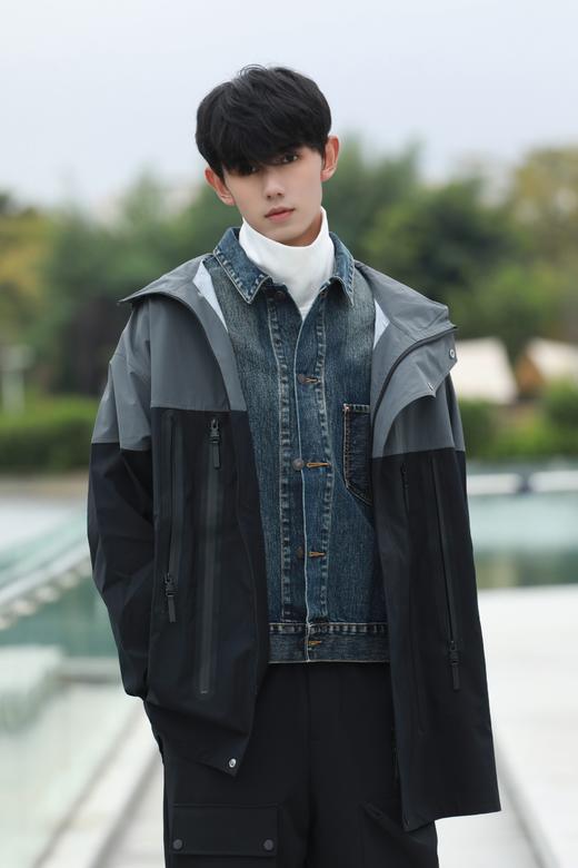 S335875134拼接休闲风衣 商品图5