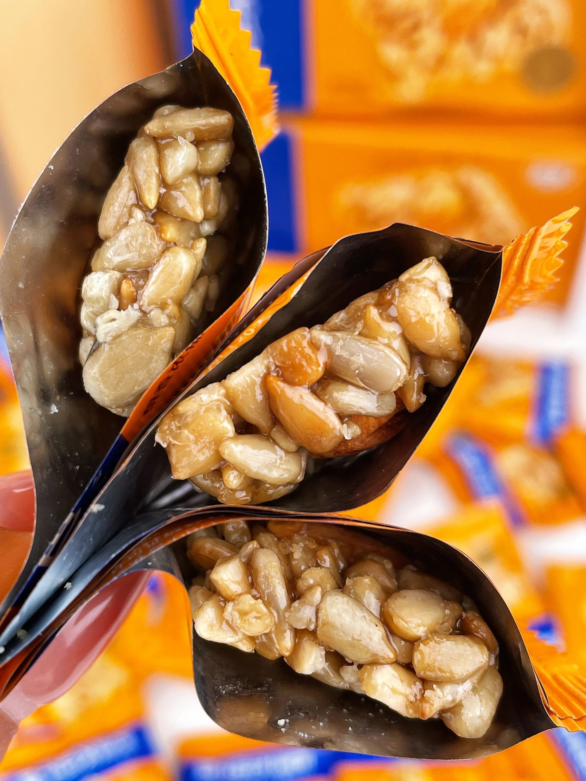 【真好意巴旦木瓜子酥】分量满满的36包👉❗香❗脆❗✅精选原料❗一次能吃到巴旦木仁+瓜子仁 ✅独立小包还彩箱包装