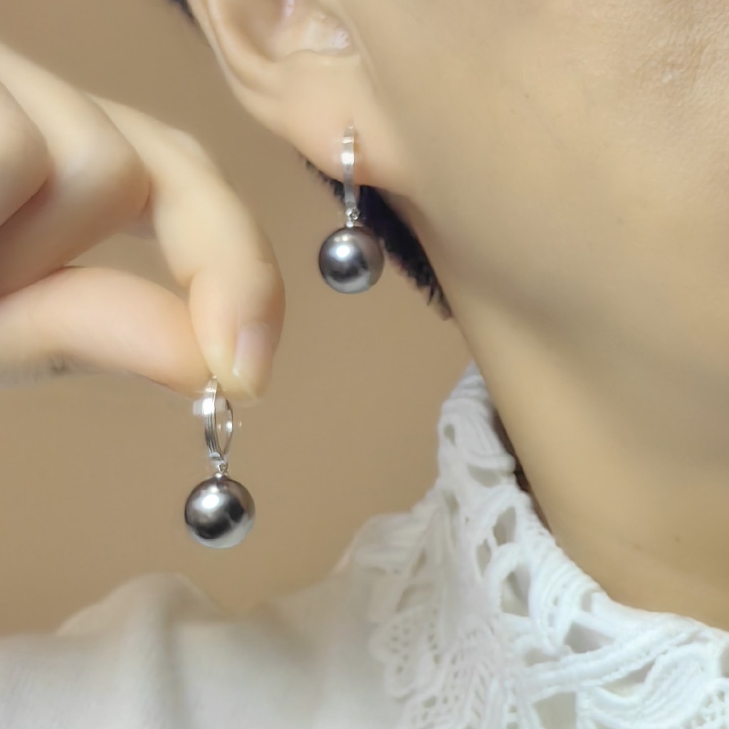 18k镶嵌大溪地黑珍珠耳环