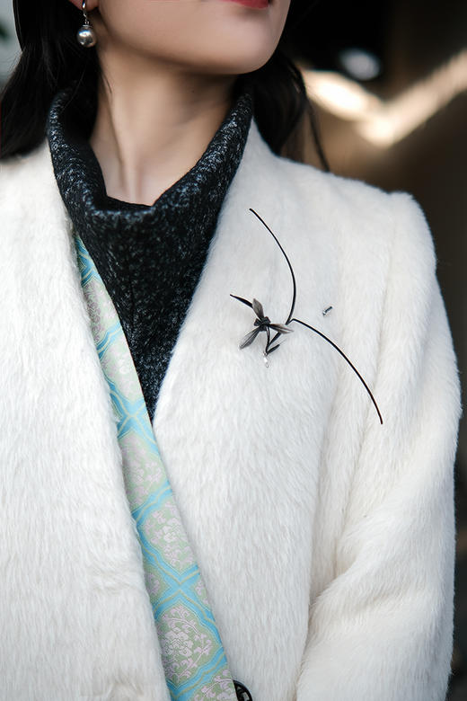 花痴特别定制私享「兰花胸针」中国传统非遗手工渐变缠花兰花胸针 可自行DIY兰叶造型 高雅灵动中式雅韵  助力花粉秋冬新中式穿搭！（少量现货） 商品图1