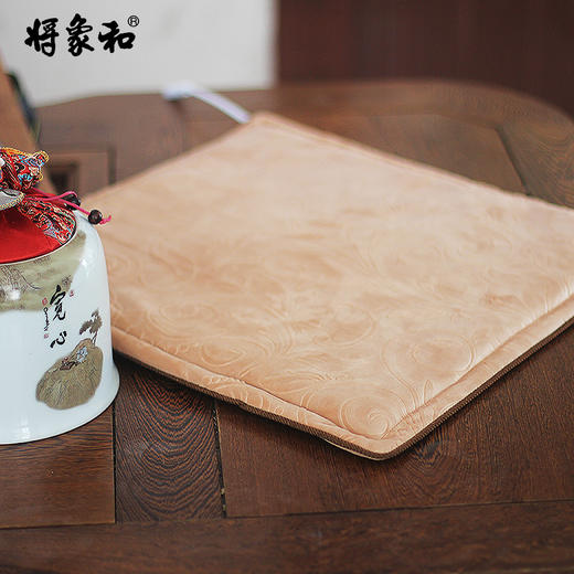 将象和电加热蕲艾绒坐垫，适用于：腰腹、臀部，腿部畏寒怕冷的人群 商品图5