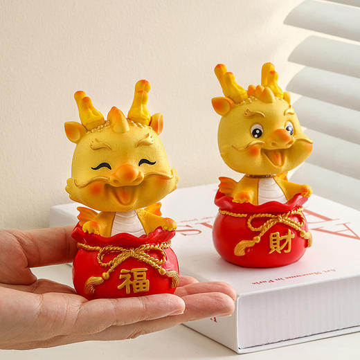 年终大促！ 【Q萌小可爱！创意造型】新年生肖摆件龙年吉祥物，国潮龙宝礼物可爱公仔创意树脂工艺品，寓意吉祥 桌面解压 手工雕刻 线条优美 商品图1