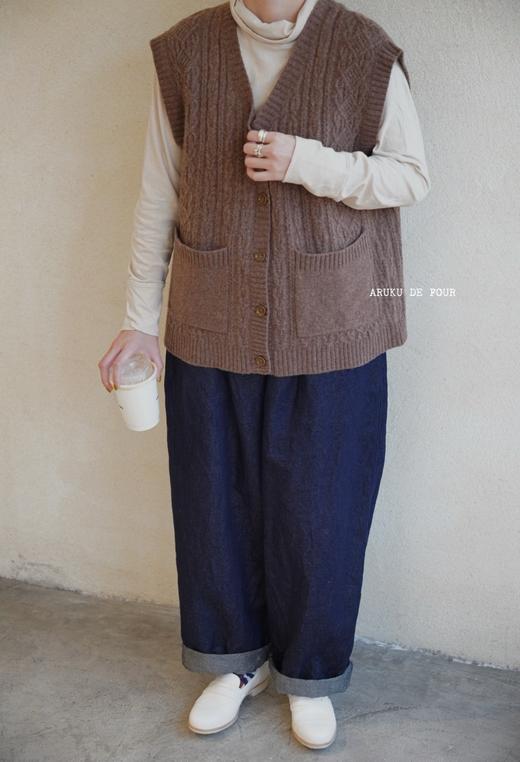 Yarra奶白棕色背心毛衣 商品图1