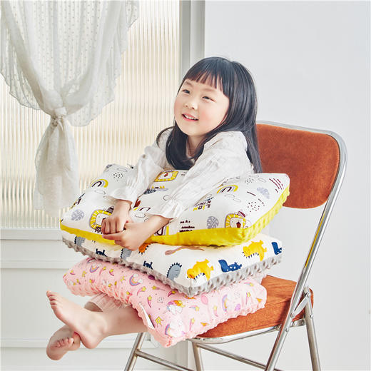 一体枕【儿童全棉枕头】 豆豆安抚枕A类纯棉 卡通学生枕头幼儿园午睡枕 商品图0
