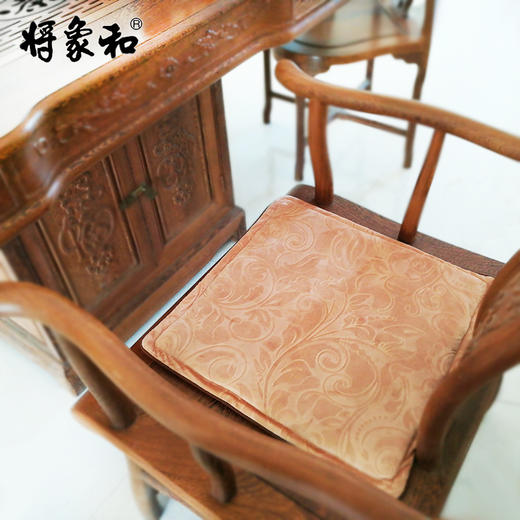 将象和电加热蕲艾绒坐垫，适用于：腰腹、臀部，腿部畏寒怕冷的人群 商品图1