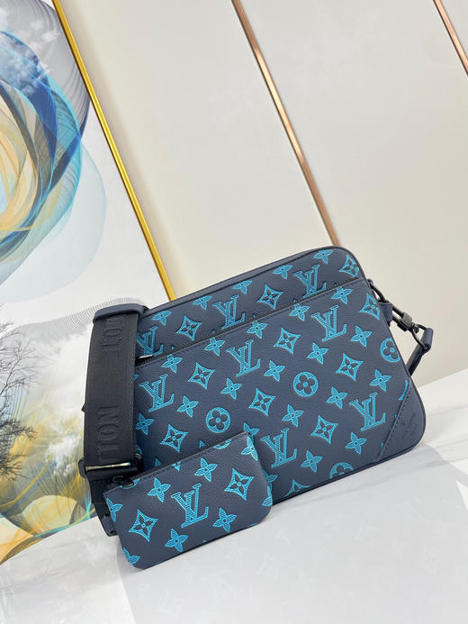 秋冬特惠💰980 原单LV M46604 尺寸：25×18.5×7cm TRIO 全皮邮差包 商品图1