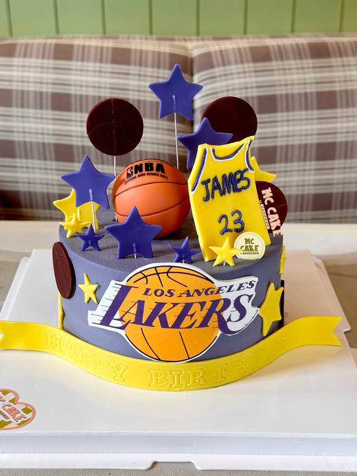 篮球|湖人球队蛋糕、詹姆斯球衣蛋糕 商品图0