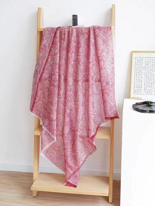 布兰卡精梳羊毛提花方巾 材质：100%羊毛 商品图1