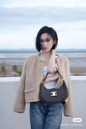 Celine新款腋下包