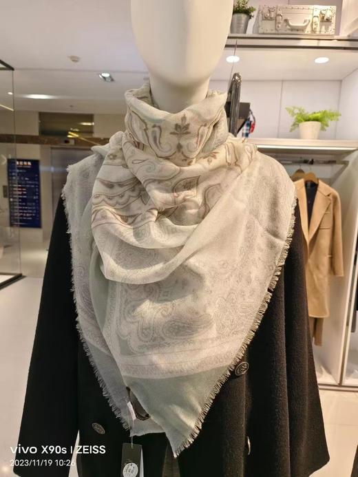 布兰卡羊绒印花长巾 商品图2