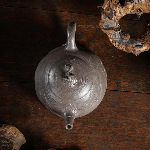 龙德堂陶艺 徐飞制 《荷塘叶语》本山青段 300cc 库存请咨询客服 商品图2