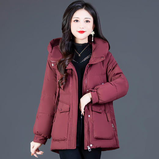 QYMKED-53910-Y 时尚保暖羽绒服宽松休闲女装短款羽绒服2023年冬季新款加厚羽绒服 商品图0