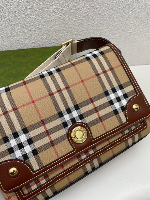 秋冬特惠💰700 B家精巧的斜背包8350，精选缉明线皮革与帆布打造 商品图5