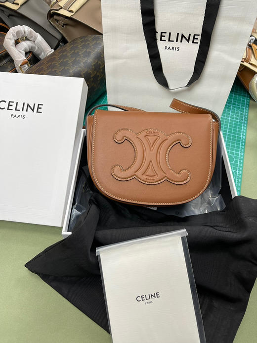Celine全皮马鞍包 商品图0