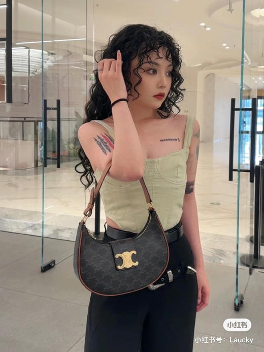 Celine新款腋下包 商品图5