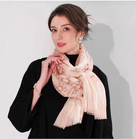 布兰卡羊绒印花长巾