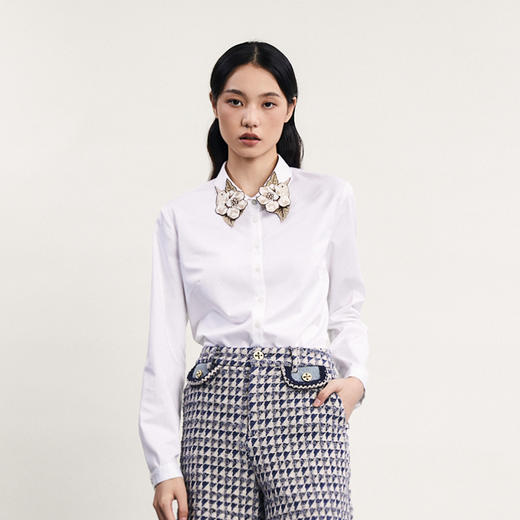 谜底白衬衫长袖女2024春季新款文艺风领口绣花修身衬衣241MC0059 商品图0