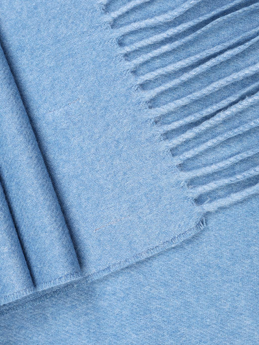 callisto蓝色桑蚕丝羊绒围巾 FQSCF002D 商品图3