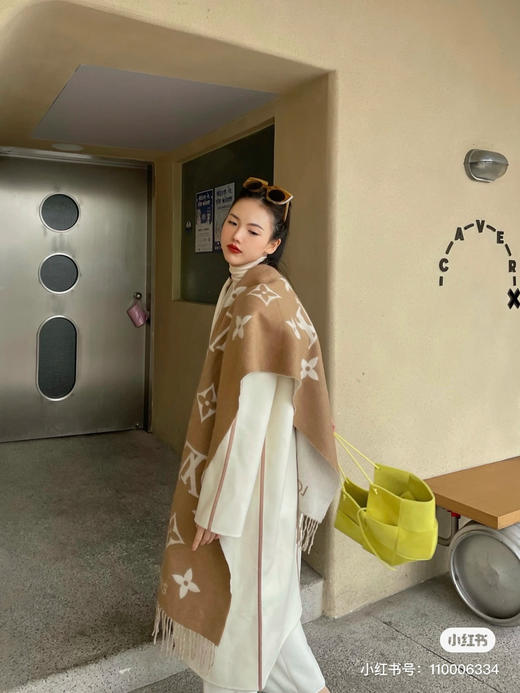 Lv羊绒围巾-奶茶色 商品图2