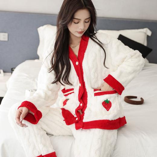 加绒加厚法兰绒暖暖套装水蜜桃草莓家居服珊瑚绒草莓睡袍居家套装 新年 商品图0