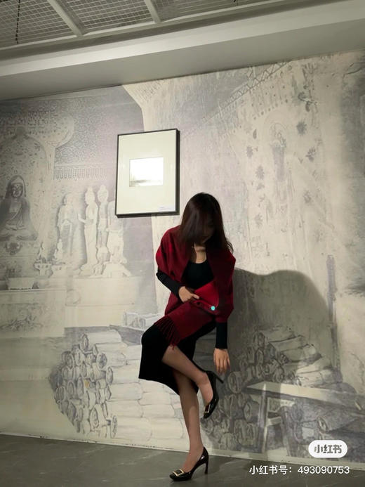 Lv羊绒围巾-酒红色 商品图4