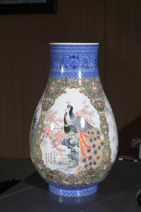 釉中彩开光花鸟褔筒瓶