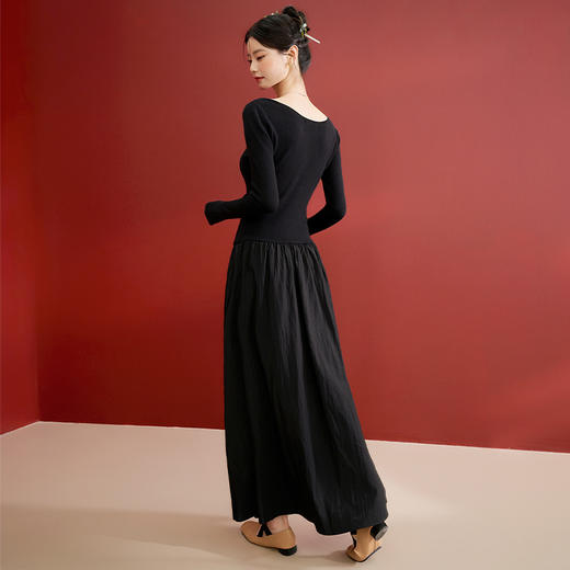 西遇赫本风黑色针织毛衣连衣裙新款小个子法式高级感长裙D0240013 商品图4